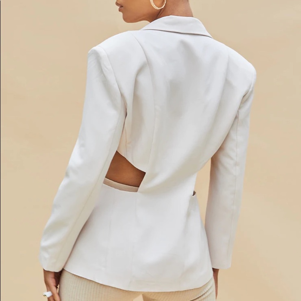 Cut out blazer